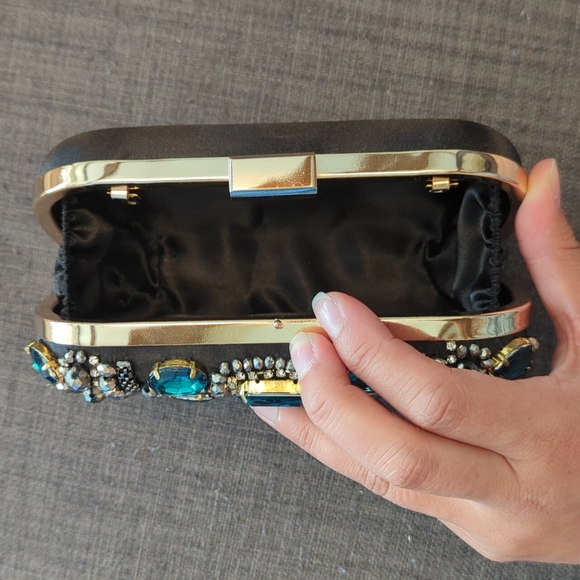 Elegant evening clutch - Picture 5 of 6